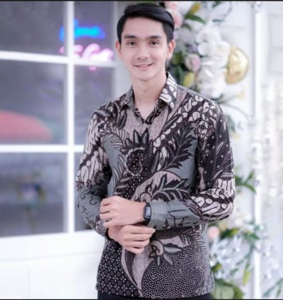 Kemeja Batik Modern Lengan Panjang
