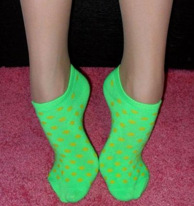 Kaos kaki wanita bekas olahraga 4hari no_£ondry